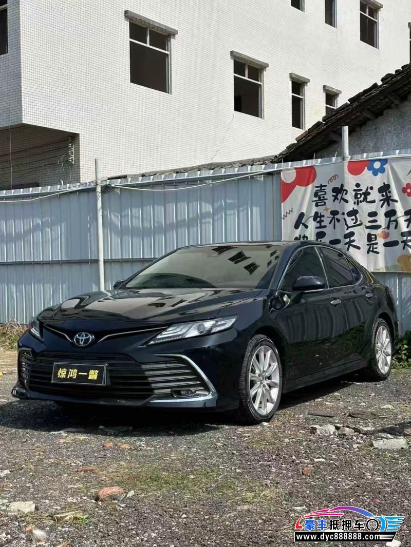 22年丰田凯美瑞轿车抵押车出售