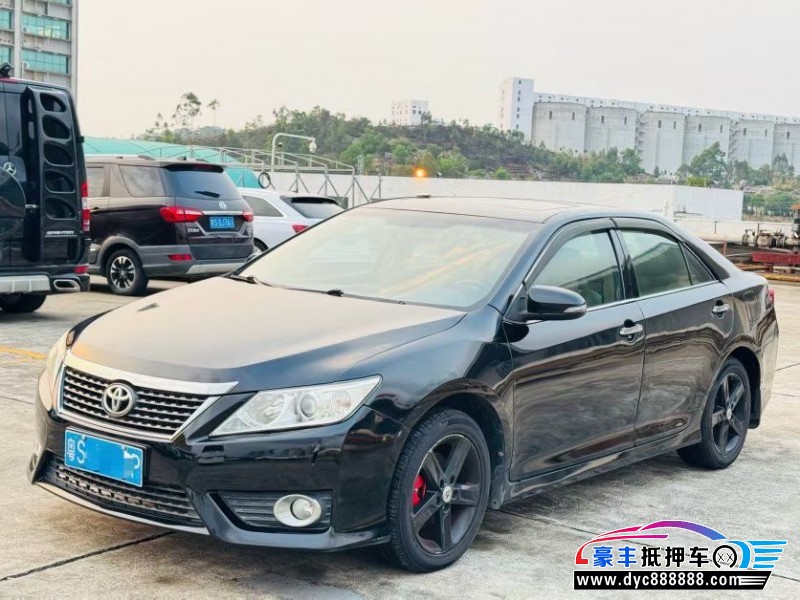 13年丰田凯美瑞轿车抵押车出售