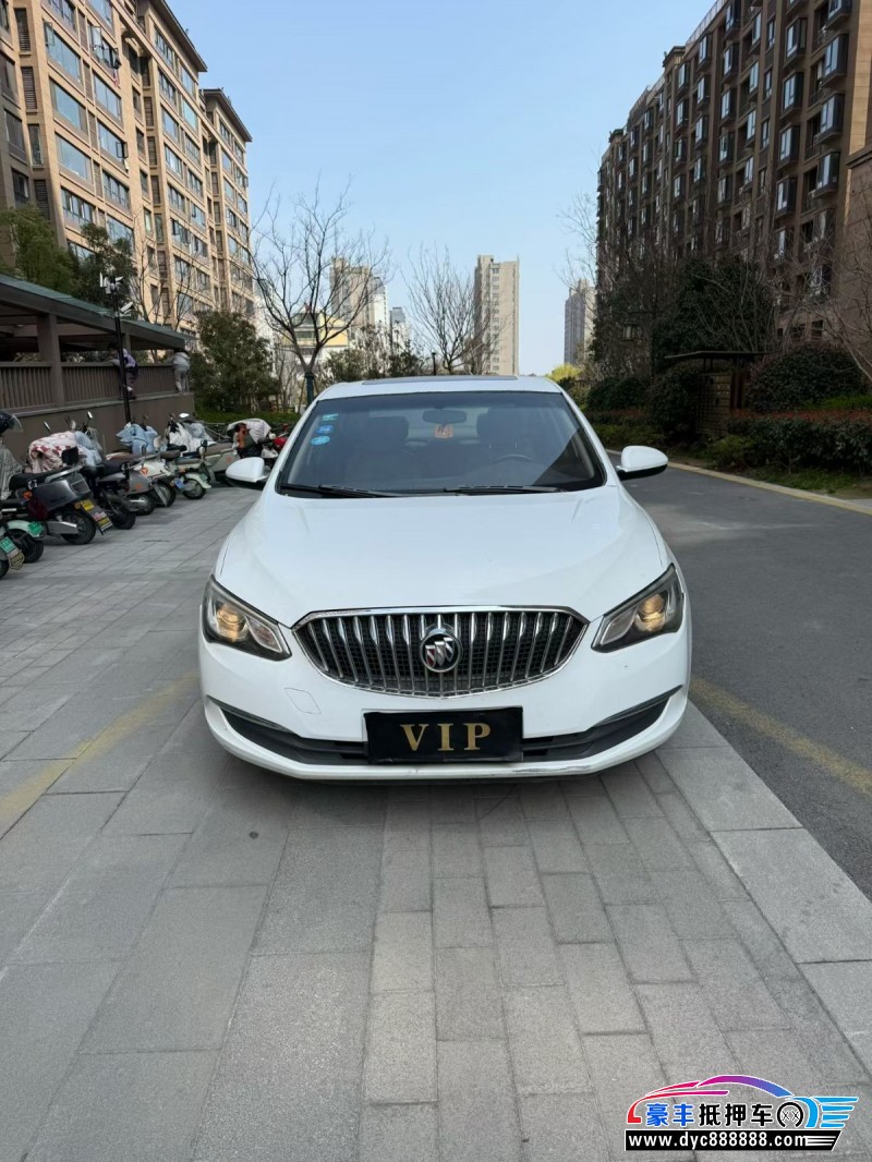 抵押车出售17年别克英朗轿车