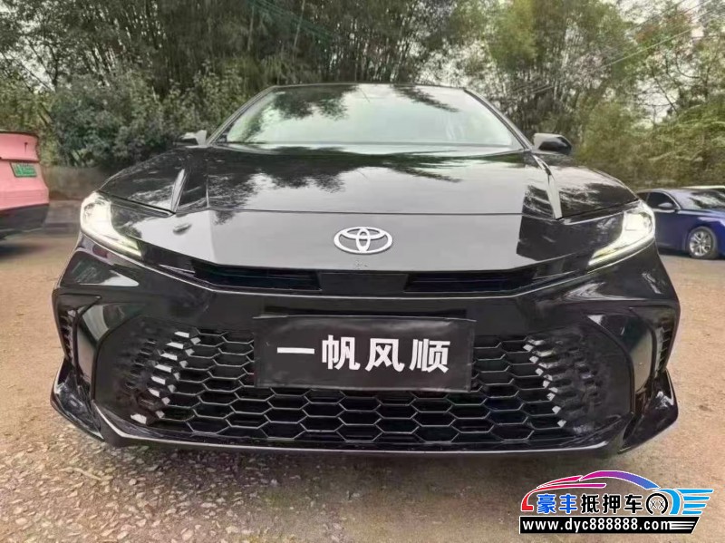 抵押车出售25年丰田凯美瑞轿车