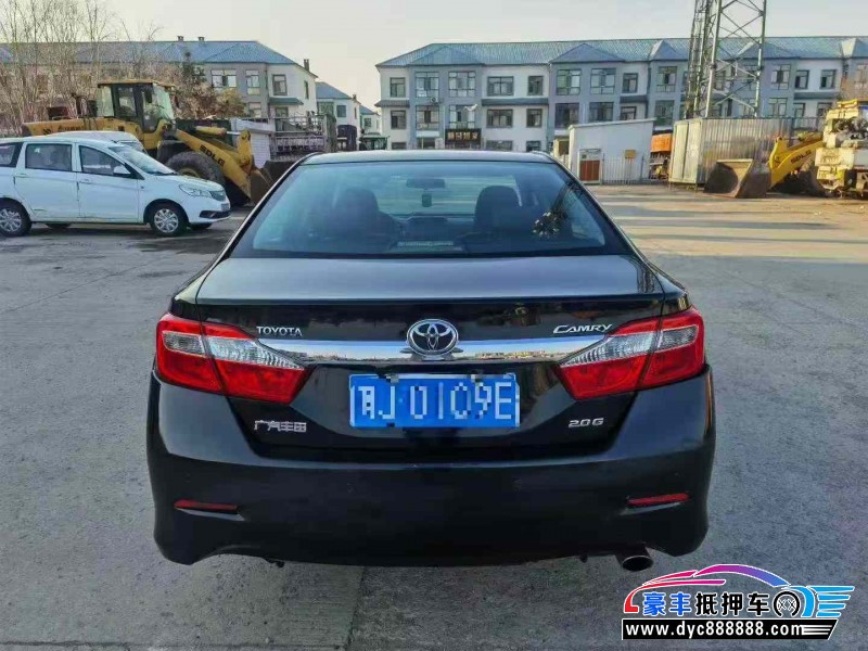 14年丰田凯美瑞轿车抵押车出售