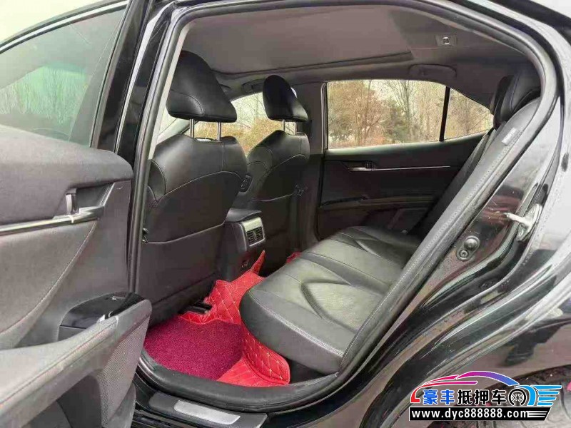 19年丰田凯美瑞轿车抵押车出售