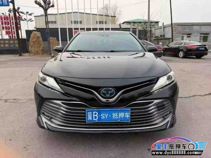 抵押车出售19年丰田凯美瑞轿车