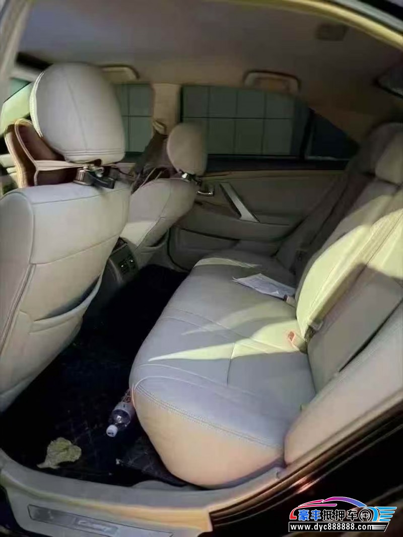 13年丰田凯美瑞轿车抵押车出售