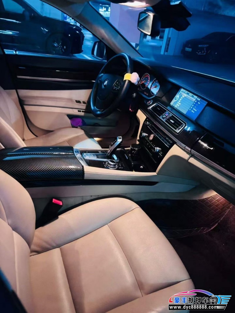 11年宝马7系轿车抵押车出售