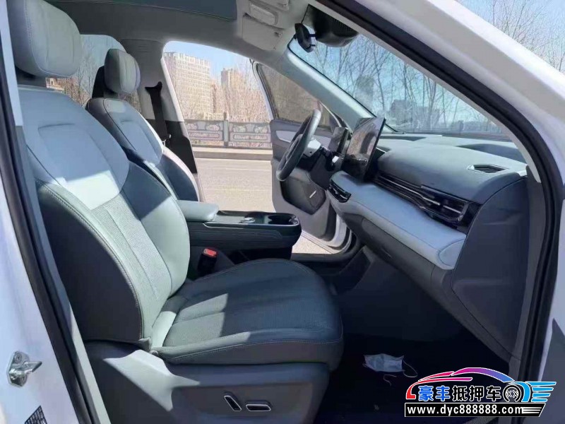 25年奔腾悦意轿车抵押车出售