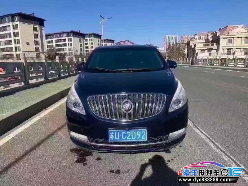 抵押车出售16年别克GL8轿车