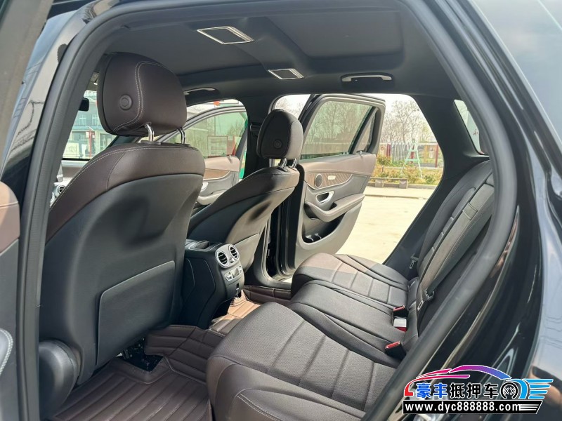 20年奔驰GLC轿车抵押车出售