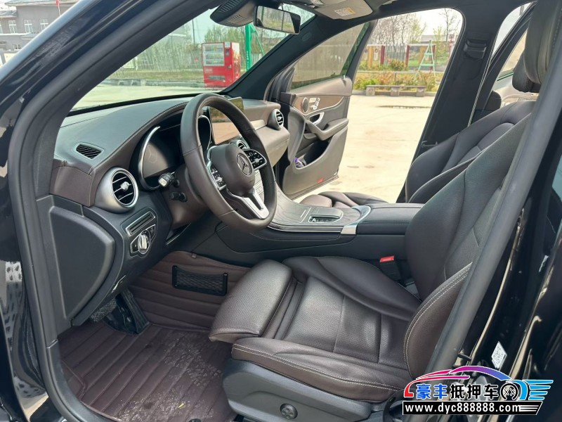 20年奔驰GLC轿车抵押车出售