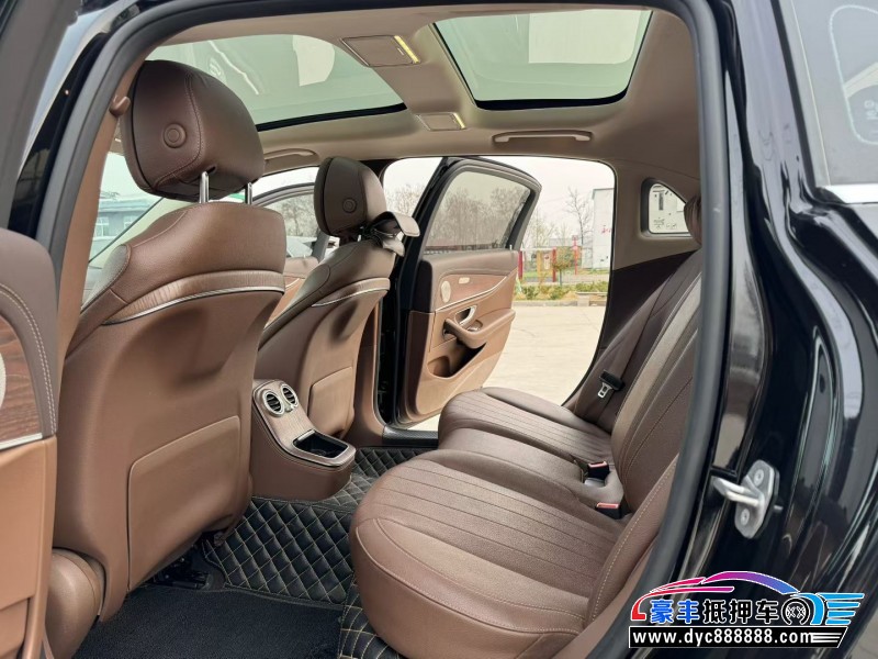 23年奔驰E轿车抵押车出售