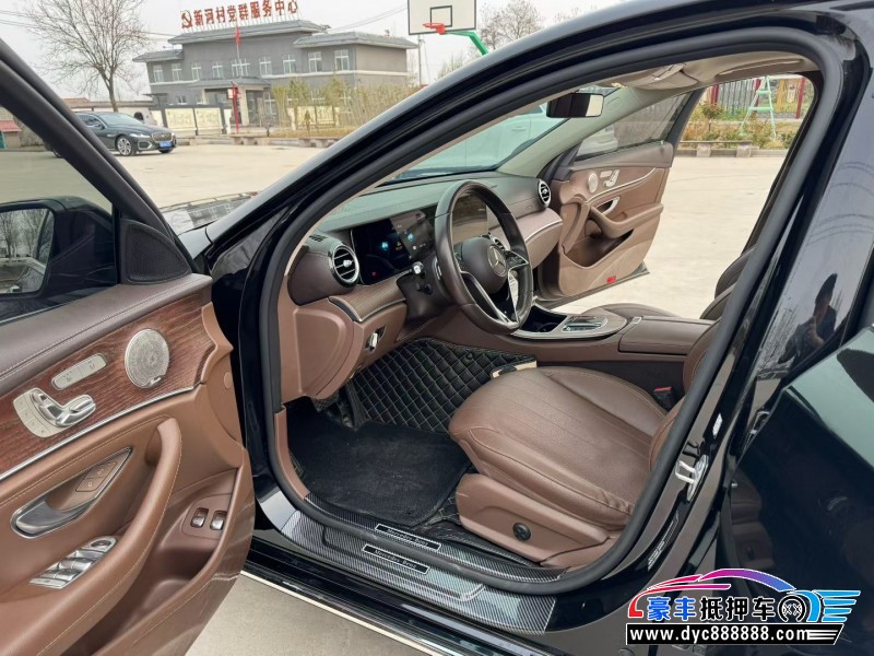 23年奔驰E轿车抵押车出售