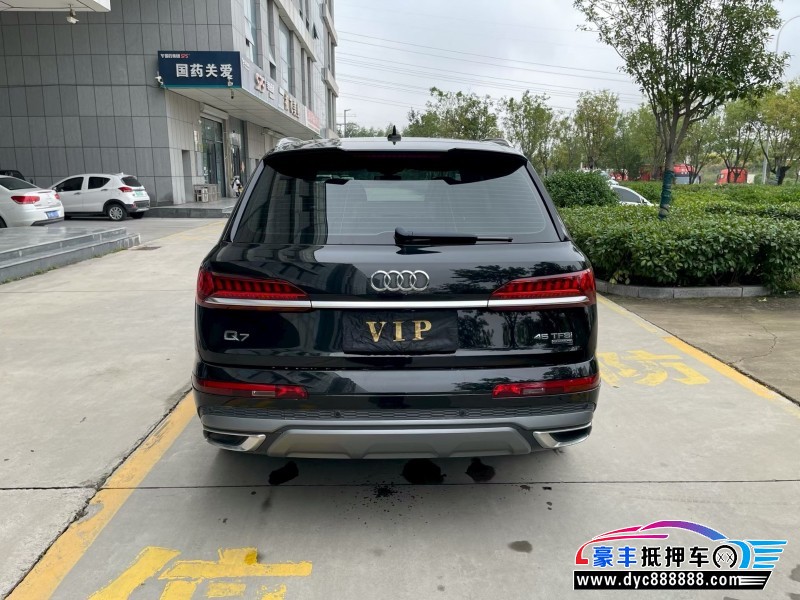 24年奥迪Q7轿车抵押车出售