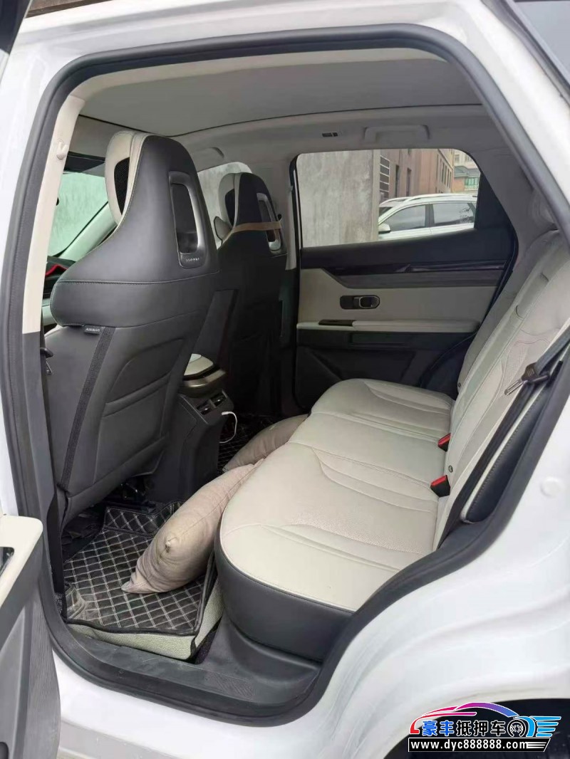 23年捷途大圣轿车抵押车出售