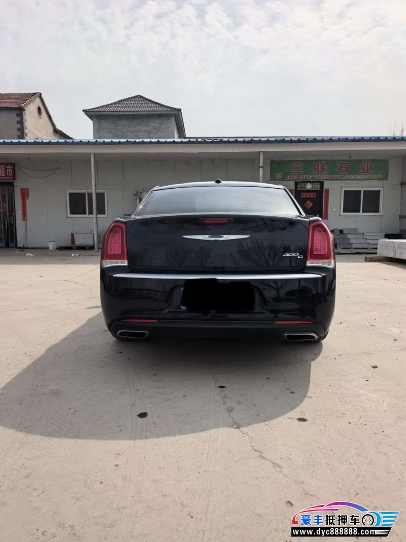 17年克莱斯勒300C轿车抵押车出售