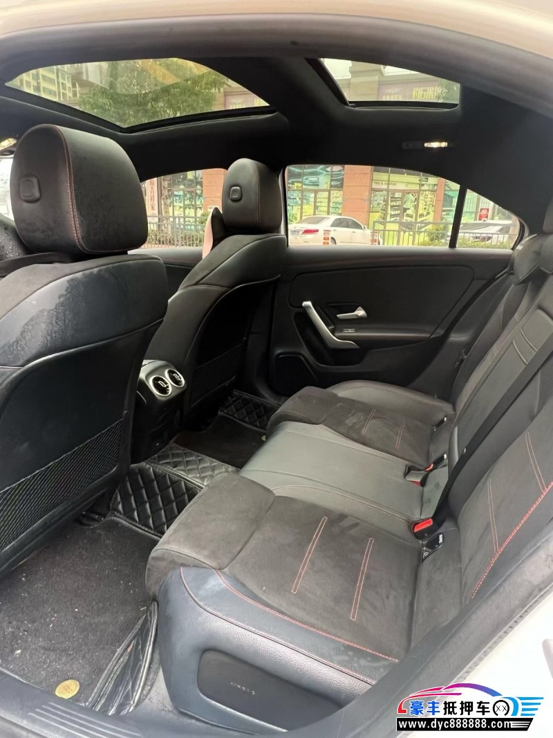 23年奔驰A轿车抵押车出售