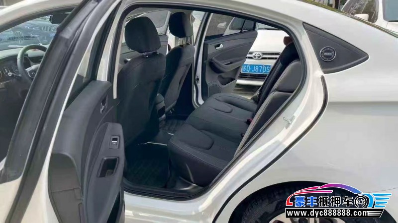 25年奇瑞艾瑞泽5轿车抵押车出售