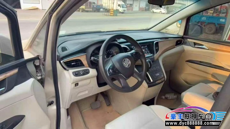 20年别克GL8轿车抵押车出售