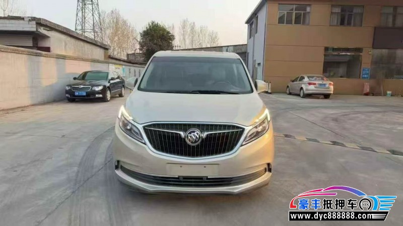 抵押车出售20年别克GL8轿车