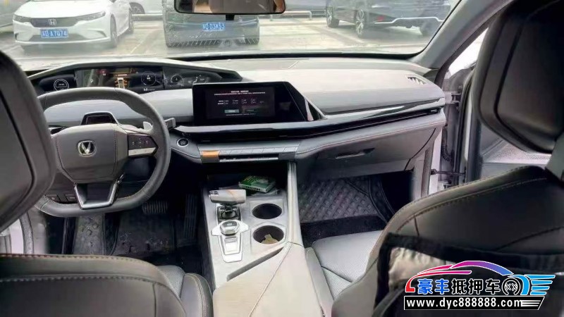 23年长安长安UNI轿车抵押车出售