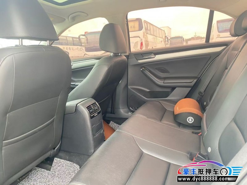 18年大众速腾轿车抵押车出售