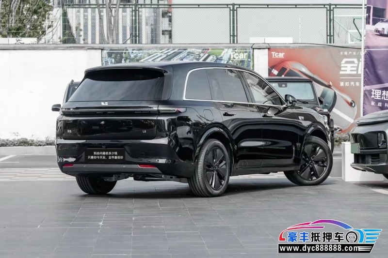 25年理想L8轿车抵押车出售