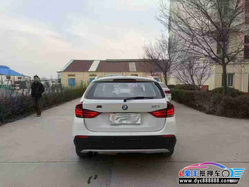 12年宝马X1轿车抵押车出售