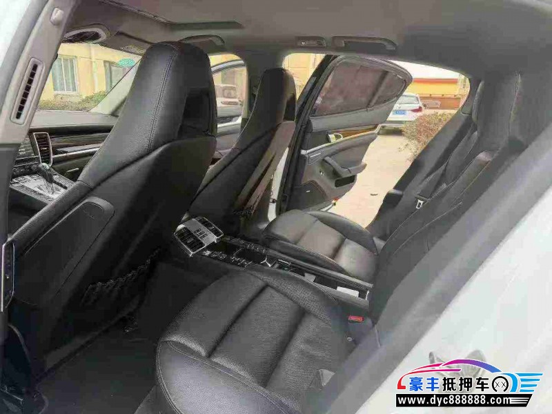 17年保时捷帕纳梅拉轿车抵押车出售