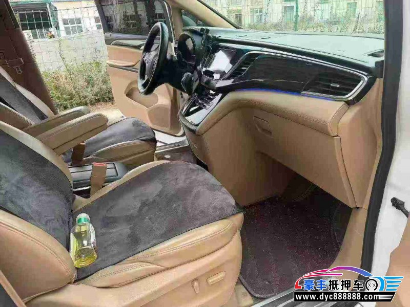 19年别克GL8轿车抵押车出售