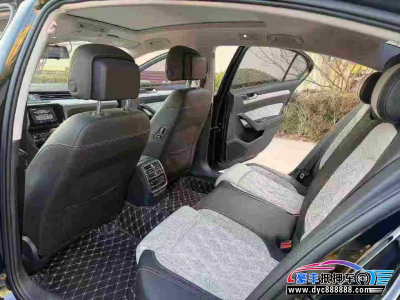 22年大众迈腾轿车抵押车出售