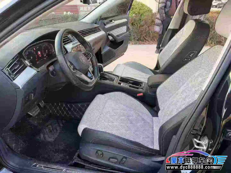 22年大众迈腾轿车抵押车出售