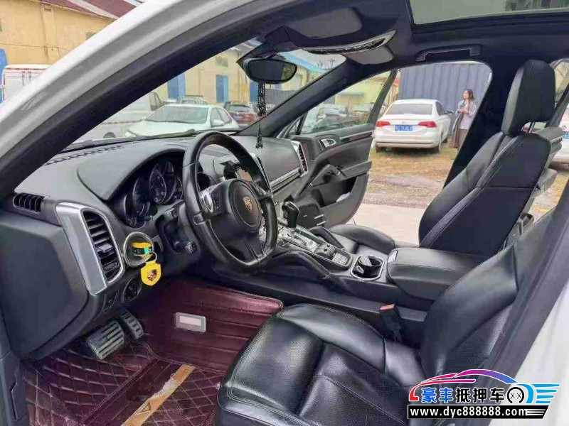 13年保时捷卡宴轿车抵押车出售