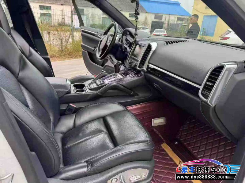 13年保时捷卡宴轿车抵押车出售