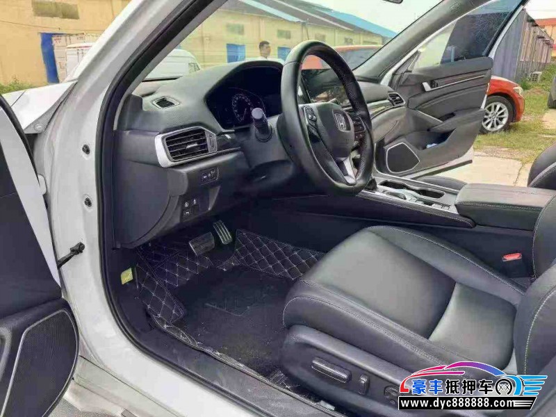 23年本田雅阁轿车抵押车出售