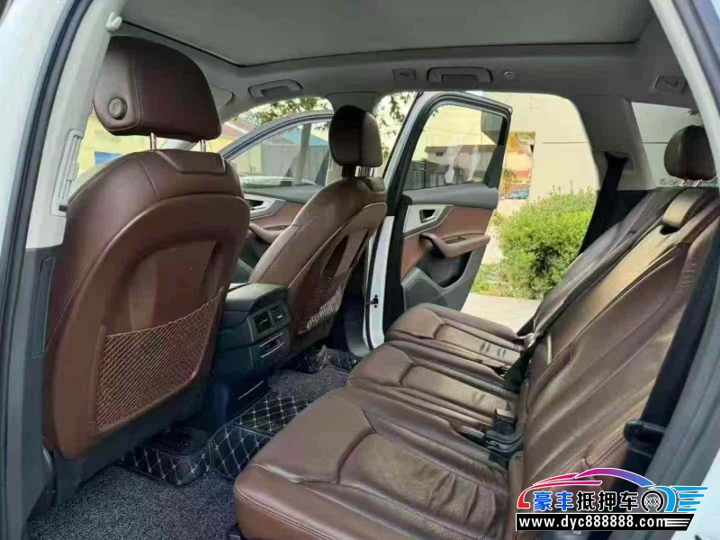 18年奥迪Q7轿车抵押车出售