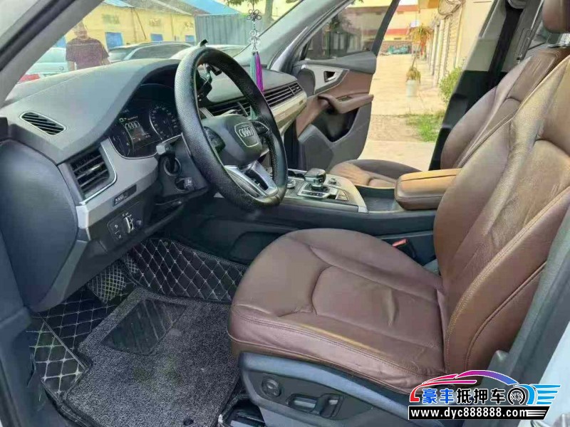 18年奥迪Q7轿车抵押车出售