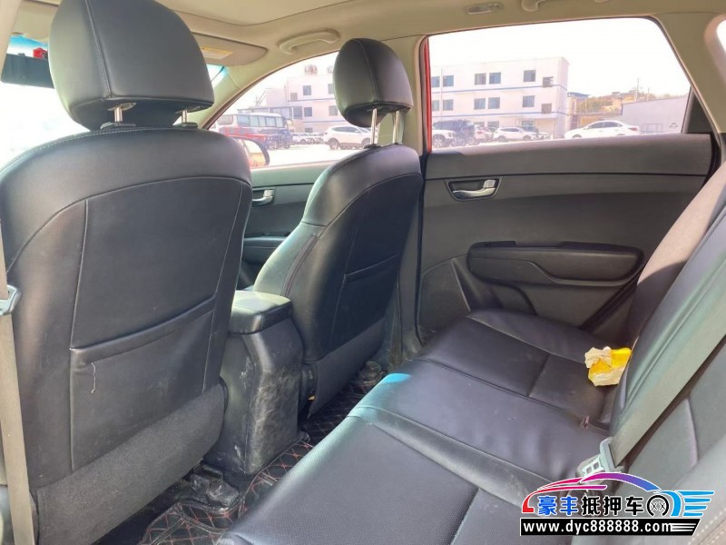 15年起亚KX3轿车抵押车出售