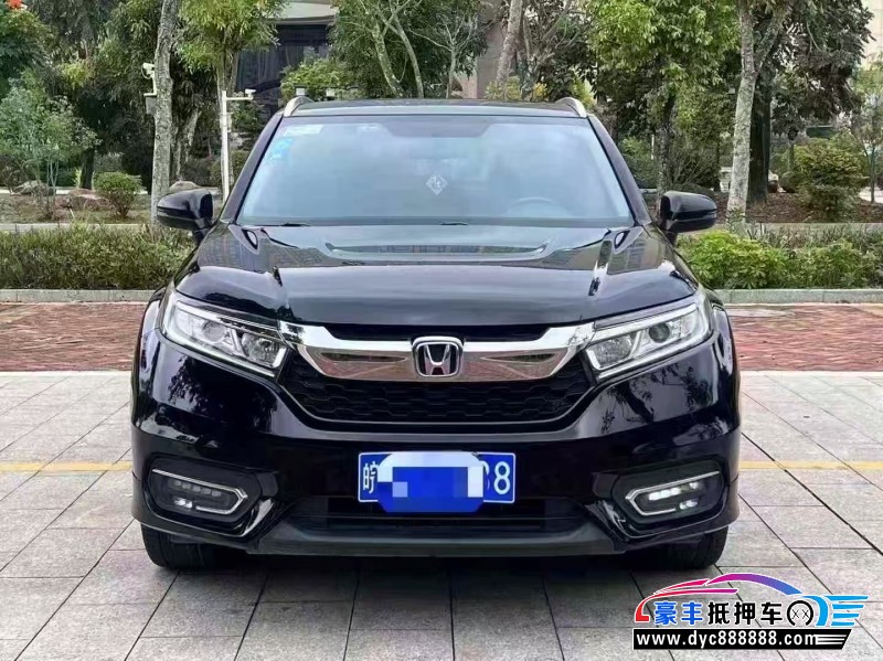 抵押车出售18年本田冠道轿车