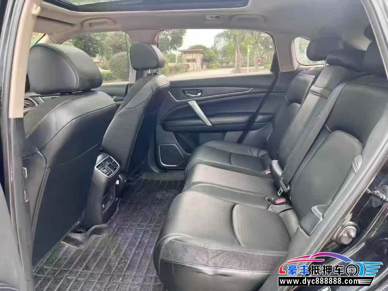 18年本田冠道轿车抵押车出售