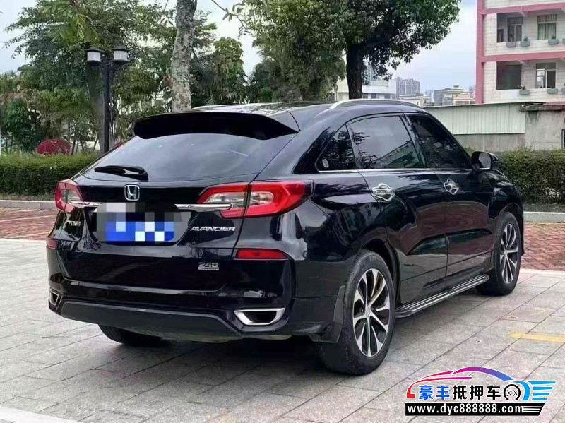 18年本田冠道轿车抵押车出售