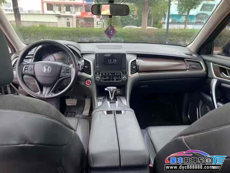 18年本田冠道轿车抵押车出售