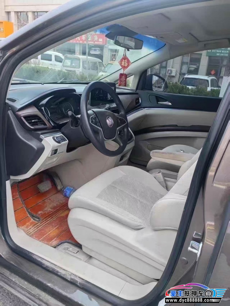 22年别克GL8轿车抵押车出售