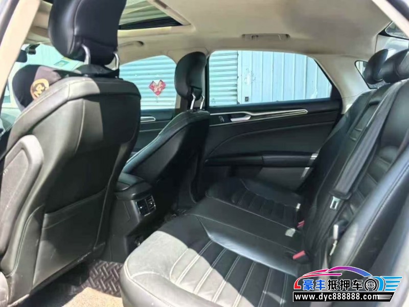 15年福特蒙迪欧轿车抵押车出售