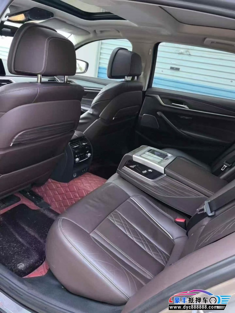 20年宝马5系轿车抵押车出售