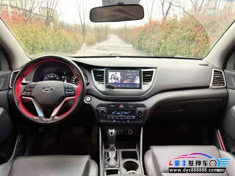 18年现代途胜轿车抵押车出售