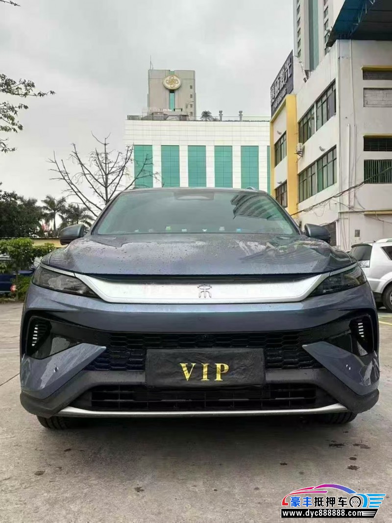 抵押车出售25年比亚迪宋轿车