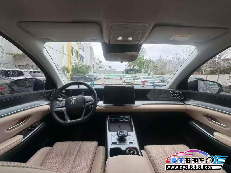 25年比亚迪宋轿车抵押车出售