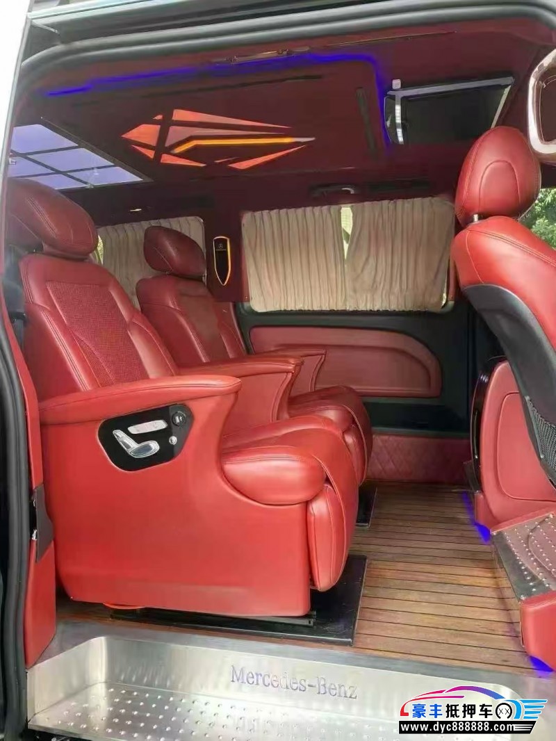 19年奔驰威霆轿车抵押车出售