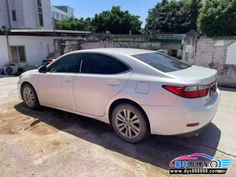 14年雷克萨斯ES轿车抵押车出售