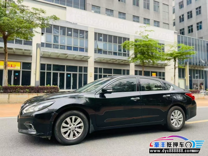 18年日产天籁轿车抵押车出售