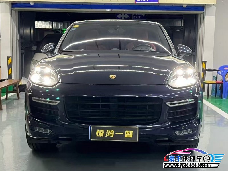 抵押车出售18年保时捷卡宴轿车